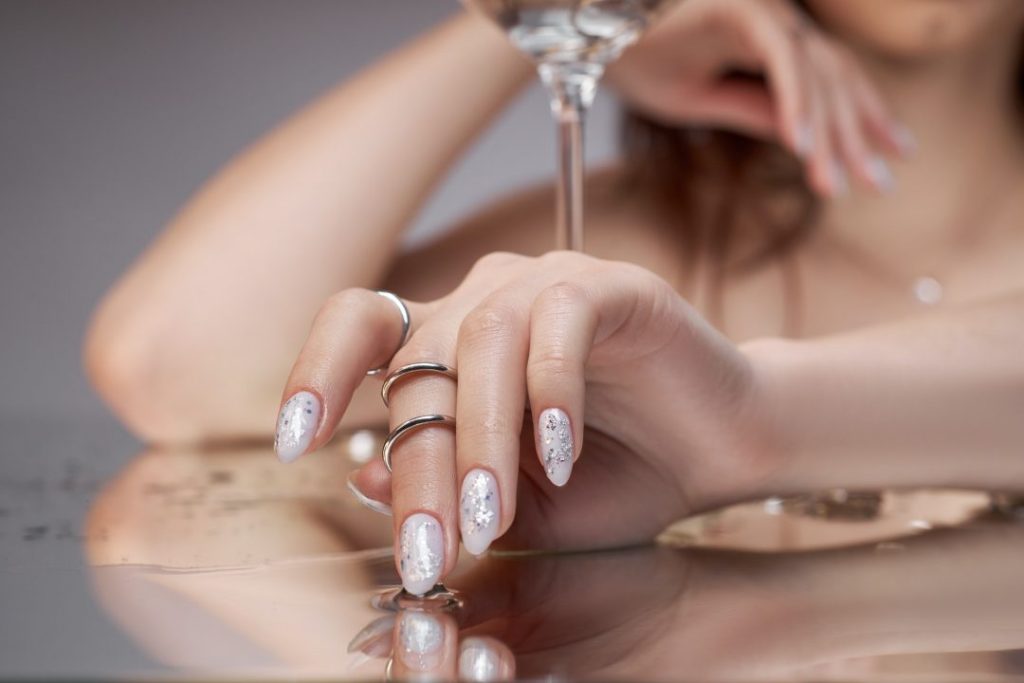 beautiful-manicure-on-the-nails-of-a-woman-color-coloring-of-the-nails-on-the-hand-gentle-well